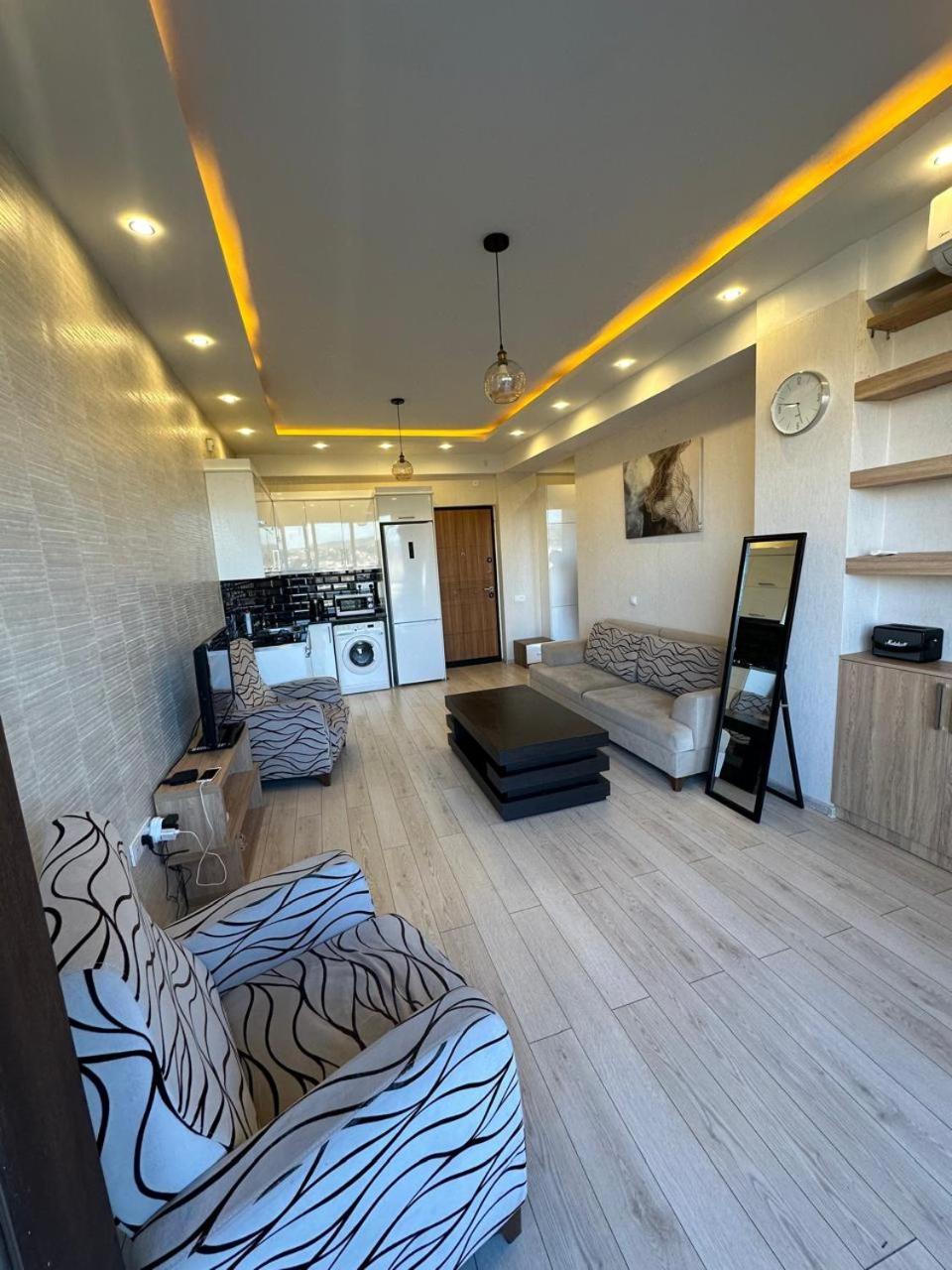 Apartment In The Center Tbilisi Exterior photo